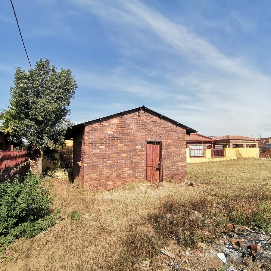 1 Bedroom Property for Sale in Lethlabile North West